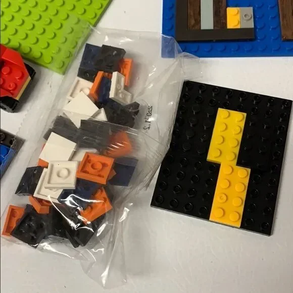 Small Building Blocks Lot - Picture 2 of 12